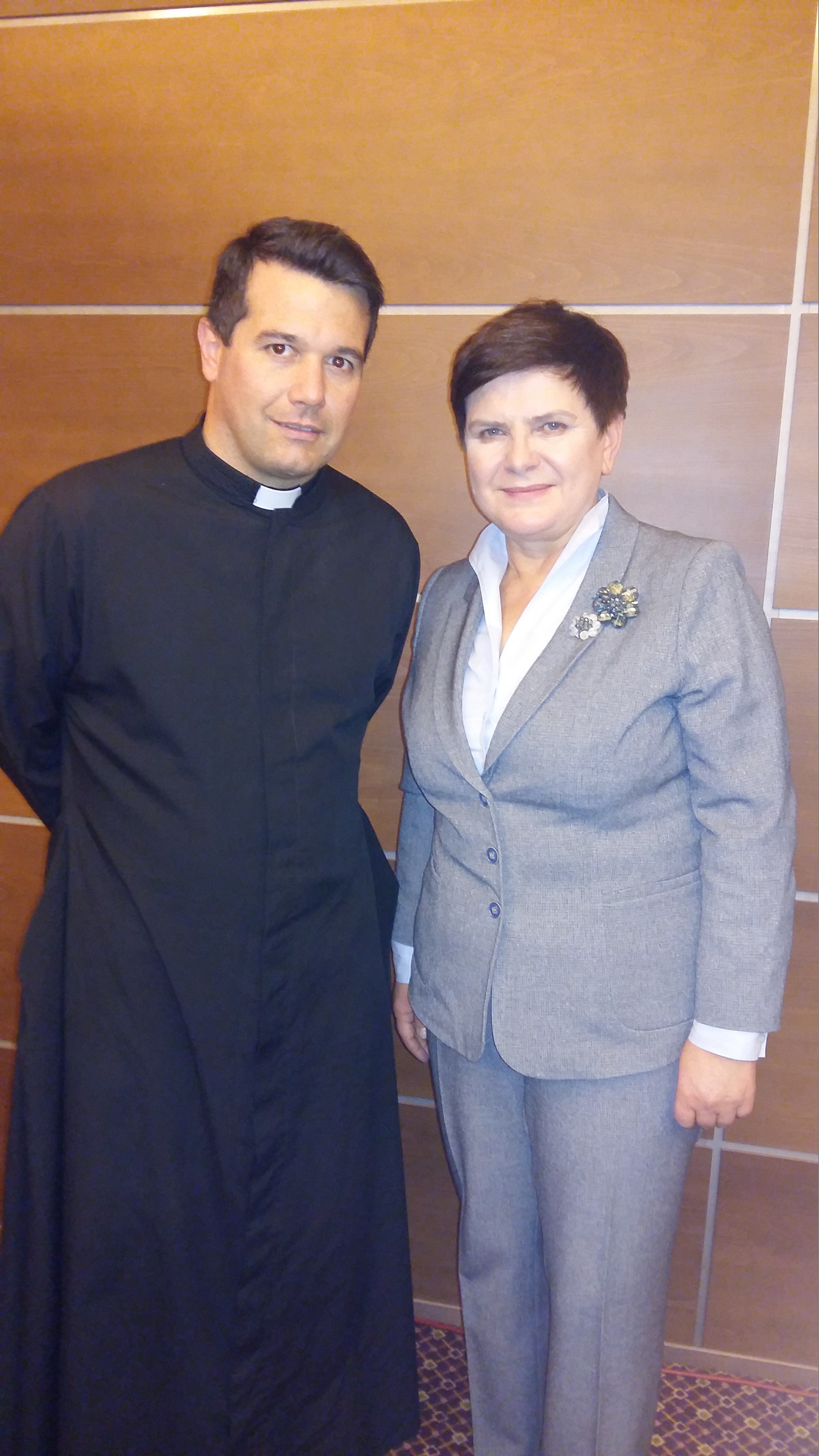 En el “College of Social and Media Culture” (Toruń, Polonia), con la Primer Ministro Beata Szydło