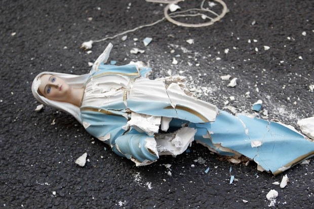 Una profanación, la virgen y un judío que quiere reparar