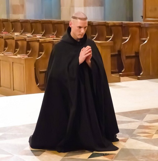 Le Barroux, donde hasta los argentinos alcanzan a Cristo