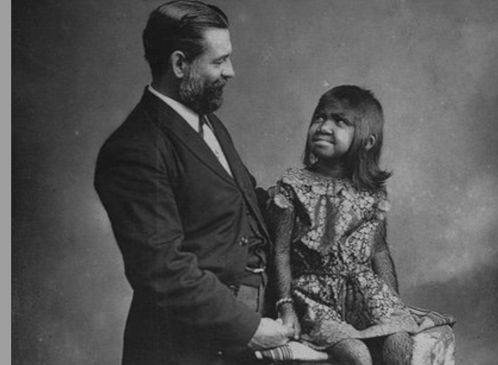 La muerte del “eslabón perdido”. Un mito colonialista que se acaba