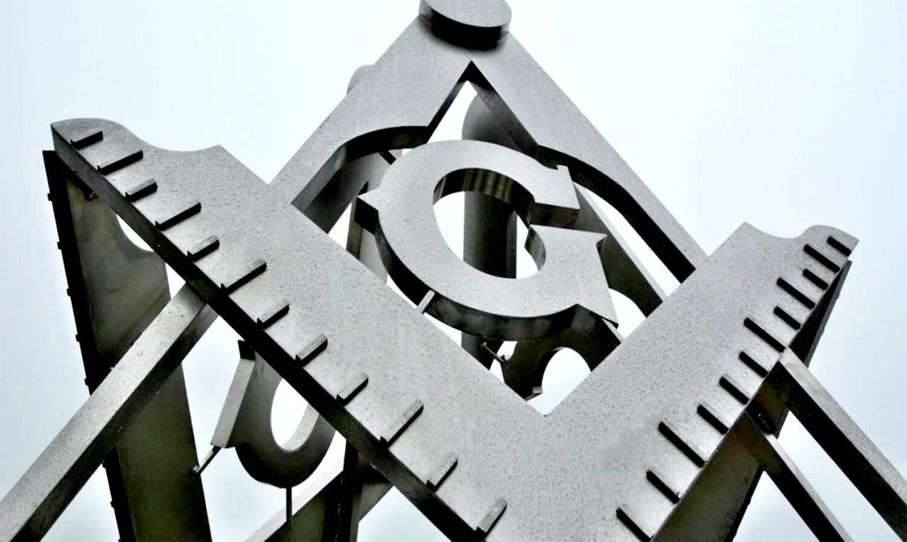 La letra “G”. Un nuevo trabajo sobre la masonería