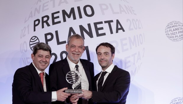 “Carmen Mola”, esa maldita traidora