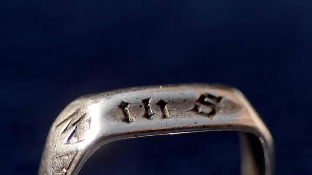 Convertida por el anillo de Santa Juana de Arco