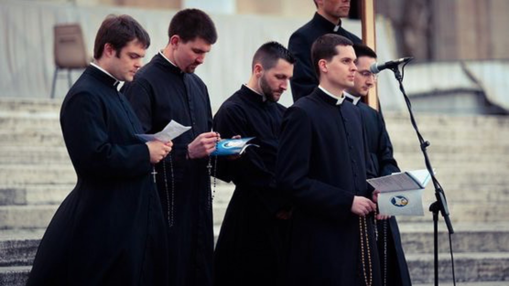Los progres tienen miedo a los curas jóvenes. Carta abierta de Fray Betto a los obispos de Brasil