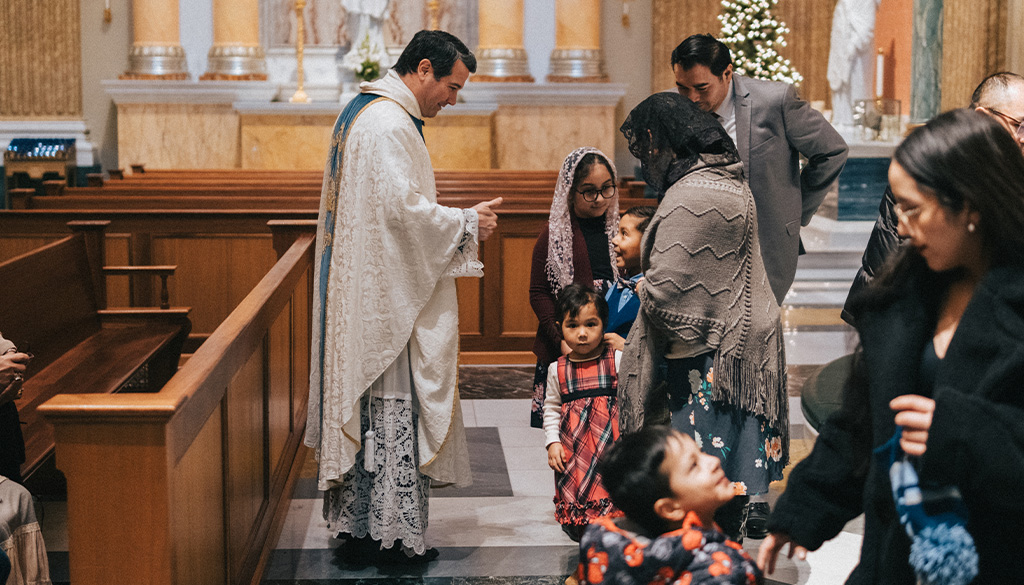Algo del apostolado en el Santuario Nuestra Señora de Guadalupe, en La Crosse, Wisconsin